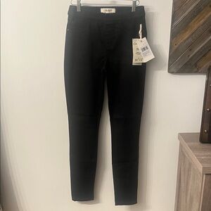 CHARLIE B Women's Black Skinny Jeans